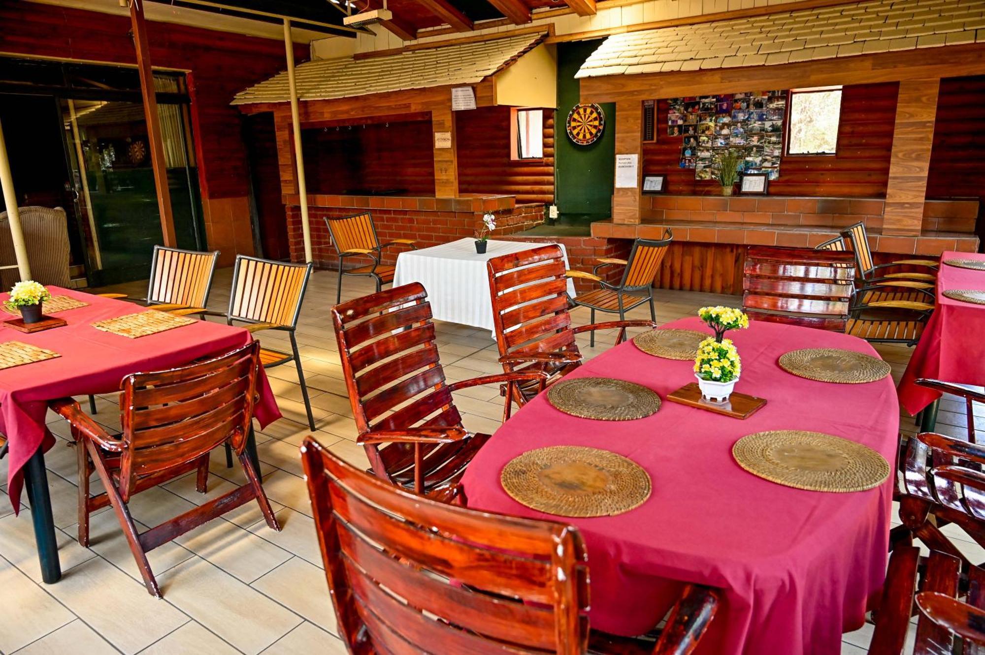 Tudor Lodge Guest House Johannesburg Exterior photo